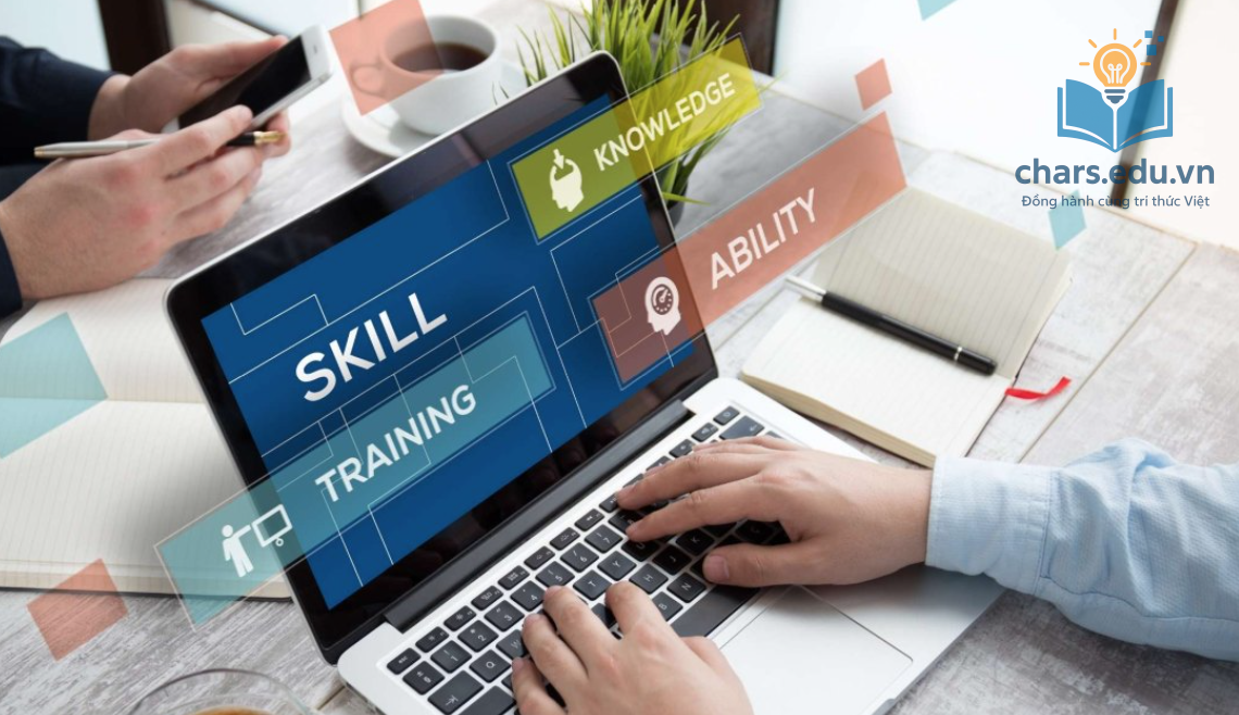 Học tập liên tục qua dự án, micro-learning và kết nối cộng đồng giúp nâng cao kỹ năng và sự nghiệp.